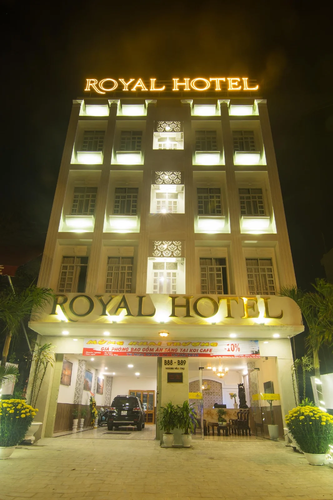 Archive images from Royal’s brochure; contact the hotel to arrange a viewing and check the current condition.